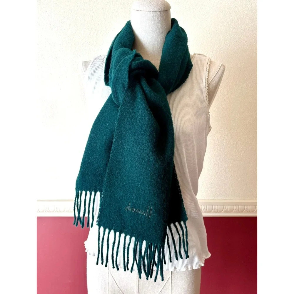 Vintage Harrods Knightsbridge Green 100% Lambswool Scarf Scotland Fringed Logo